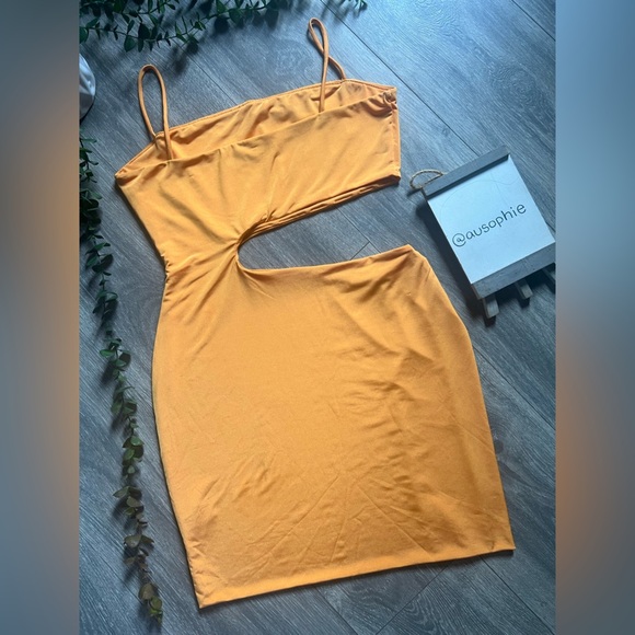 Sabora Sexy Bandeau Spaghetti Strap Cut-Out Mini Dress with Hip High Slit Size L - Picture 4 of 7